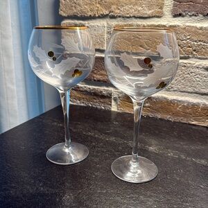 Lenox Christmas wine glasses, used good condition